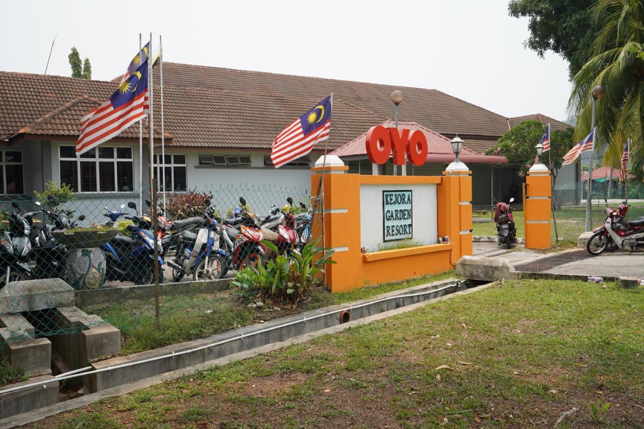 Oyo 44020 Kejora Garden Resort Kampong Pasir Bogak Ngoại thất bức ảnh