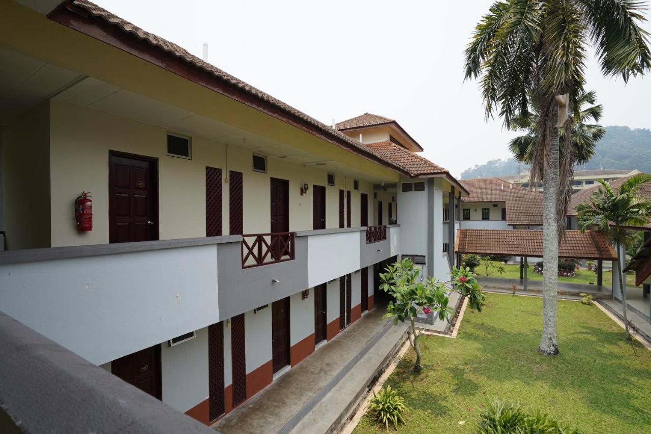 Oyo 44020 Kejora Garden Resort Kampong Pasir Bogak Ngoại thất bức ảnh