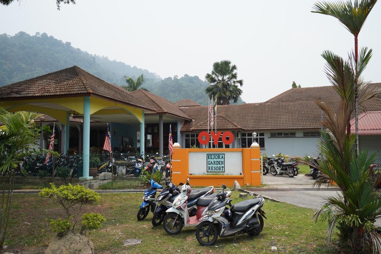 Oyo 44020 Kejora Garden Resort Kampong Pasir Bogak Ngoại thất bức ảnh