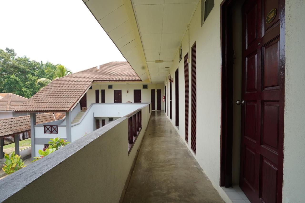 Oyo 44020 Kejora Garden Resort Kampong Pasir Bogak Ngoại thất bức ảnh