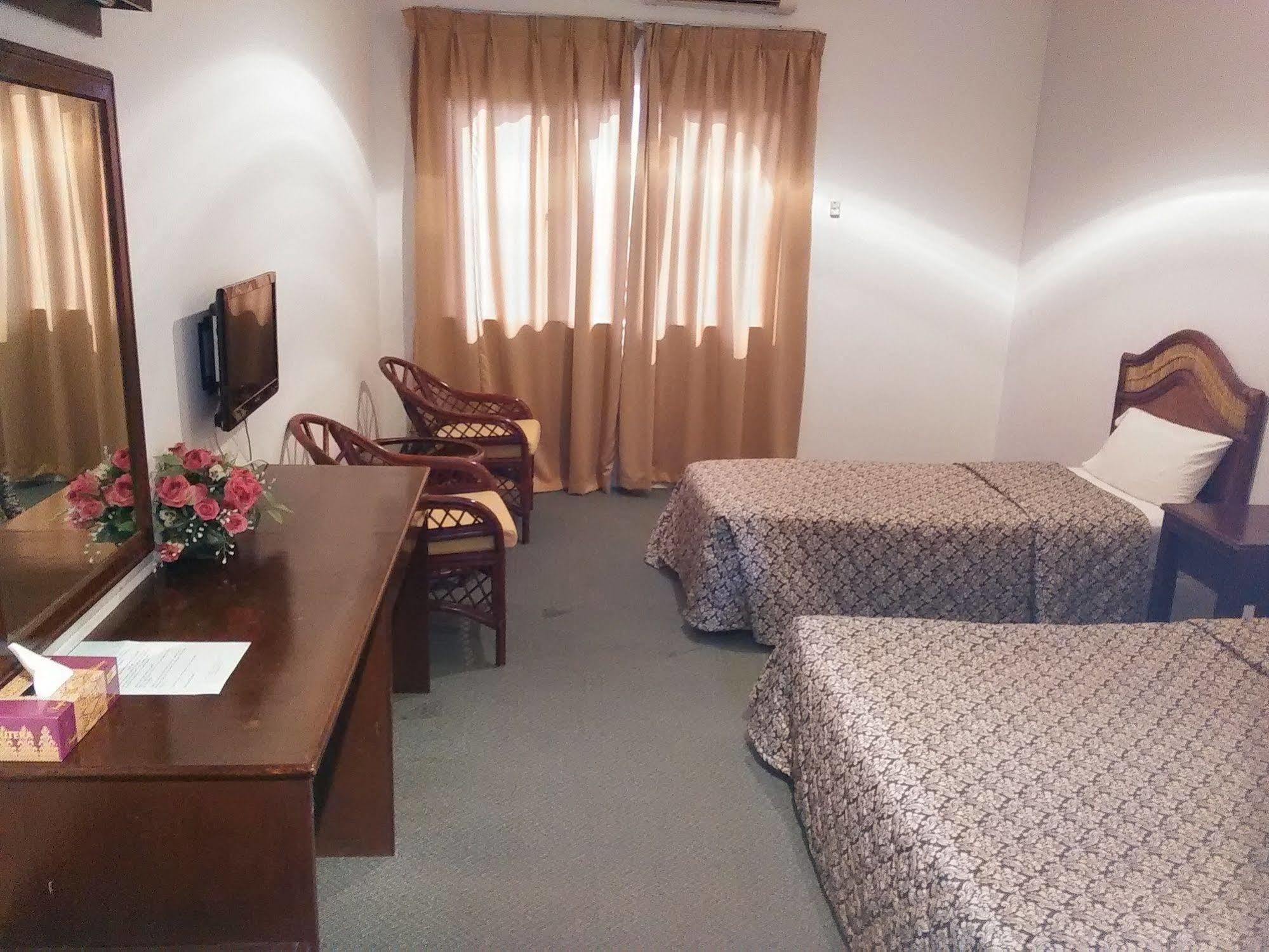 Oyo 44020 Kejora Garden Resort Kampong Pasir Bogak Ngoại thất bức ảnh