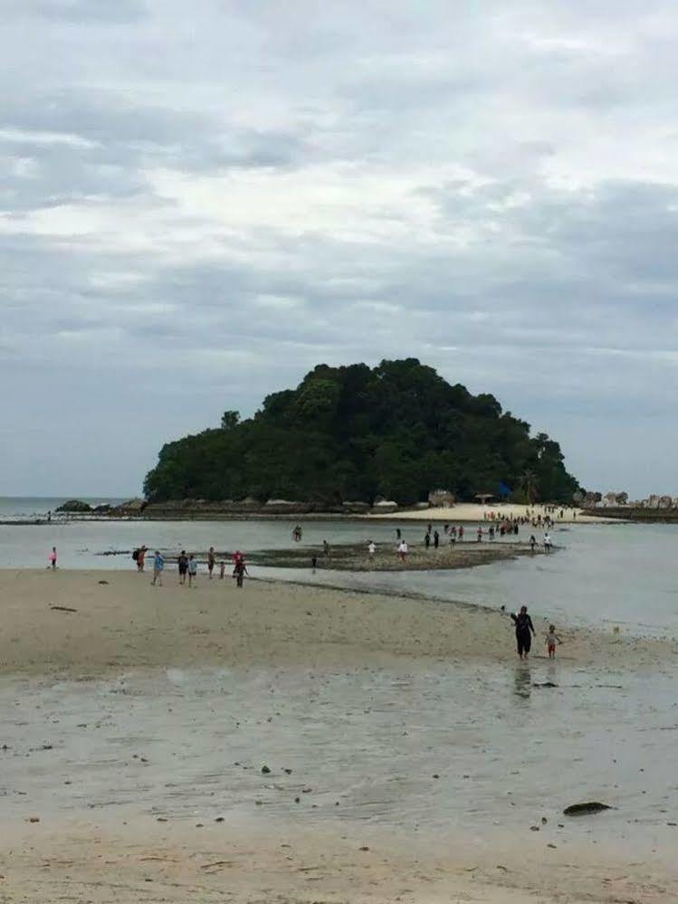 Oyo 44020 Kejora Garden Resort Kampong Pasir Bogak Ngoại thất bức ảnh